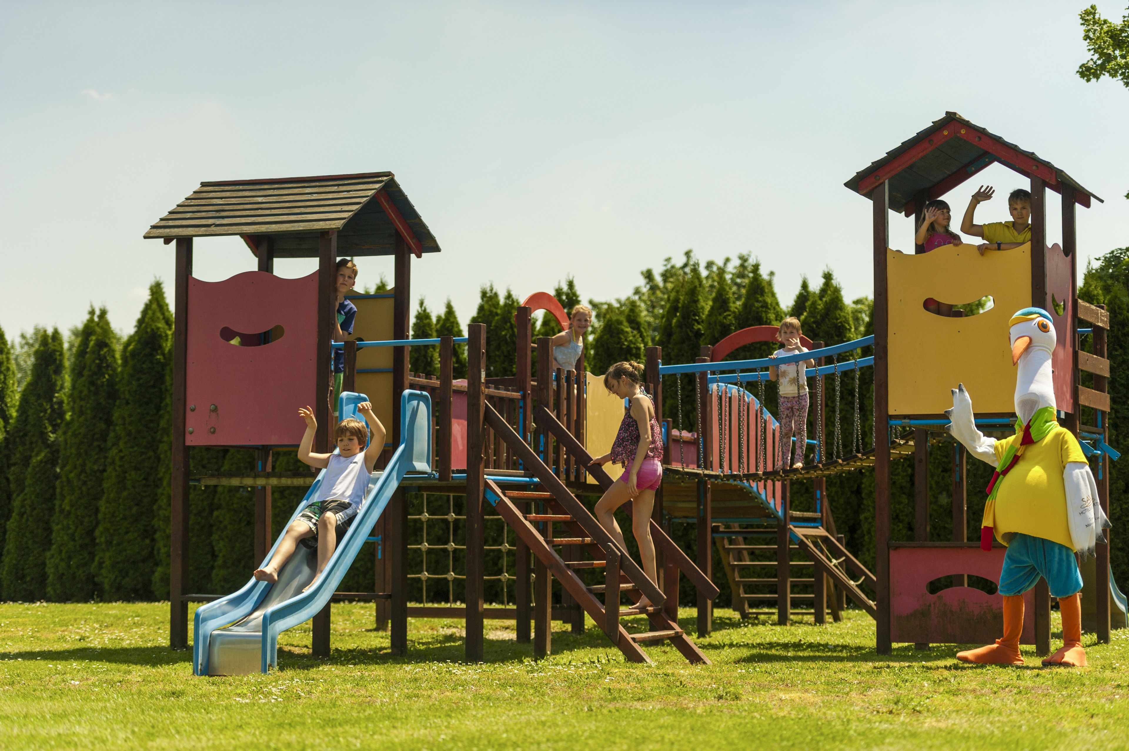 children’s play area – outdoor