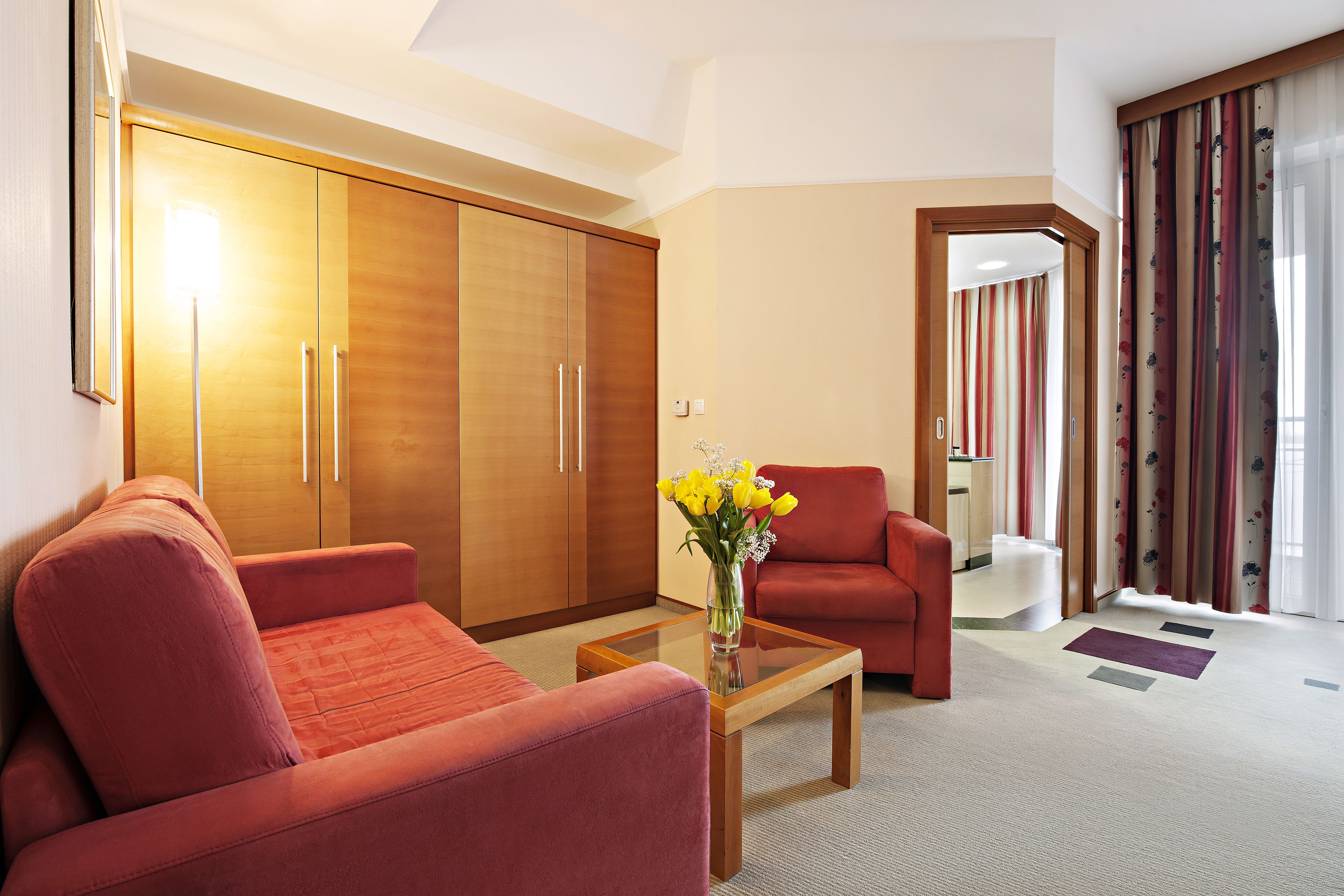 suite, balcony | living room | lcd tv