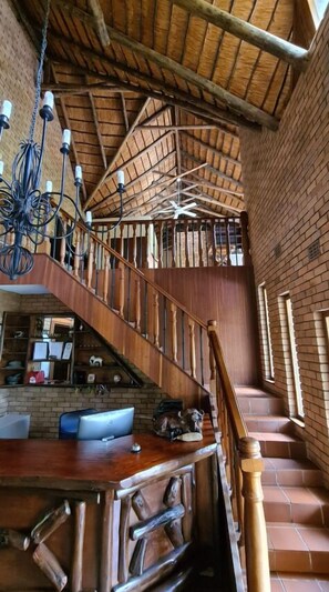 家庭房, 公共浴室 | 高档床上用品、客房内保险箱、特色装修、特色家居