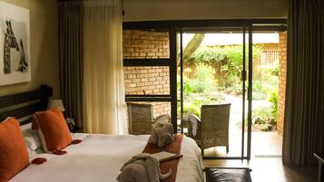 Deluxe Room, 1 Bedroom, Ensuite, Garden View | Premium bedding, in-room safe, individually decorated