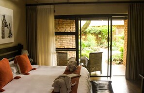 华丽客房, 1 间卧室, 独立浴室, 花园景观 | 高档床上用品、客房内保险箱、特色装修、特色家居