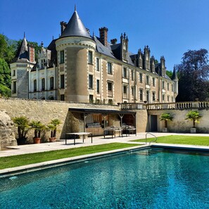 Front of property - Château des Arpentis (Saint-Regle)