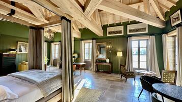 Deluxe-dobbeltværelse | 1 soveværelse, individuelt design, individuel indretning, skrivebord