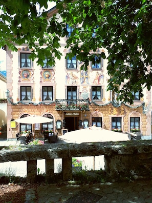 Façana frontal de l'allotjament