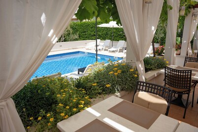 Pansion Villa Bok