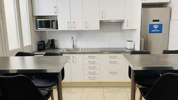 Full-sized fridge, microwave, stovetop, toaster