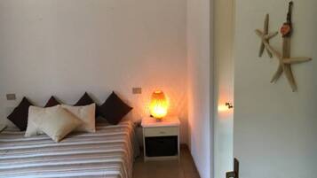 Superior-Apartment, 2 Schlafzimmer | Hochwertige Bettwaren, Daunenbettdecken, Pillowtop-Betten, Minibar