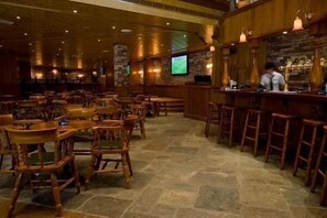 Bar (on property) - Byblos Hotel Tecom (Dubai)