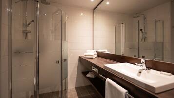 Comfort Room | Bathroom | Towels