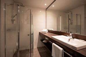 Habitación Confort | Baño | Toallas