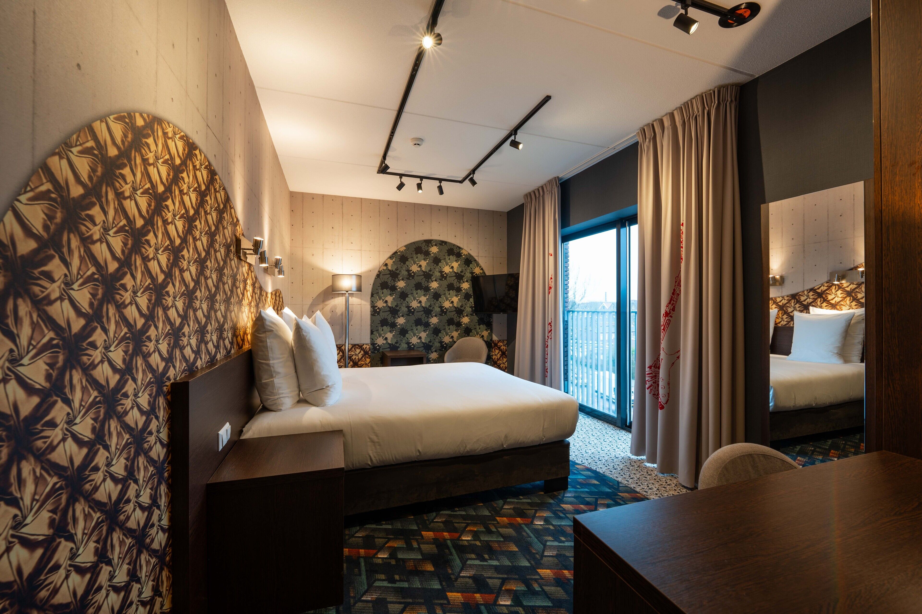 comfort room (view) | in-room safe, desk, soundproofing, iron/ironing board