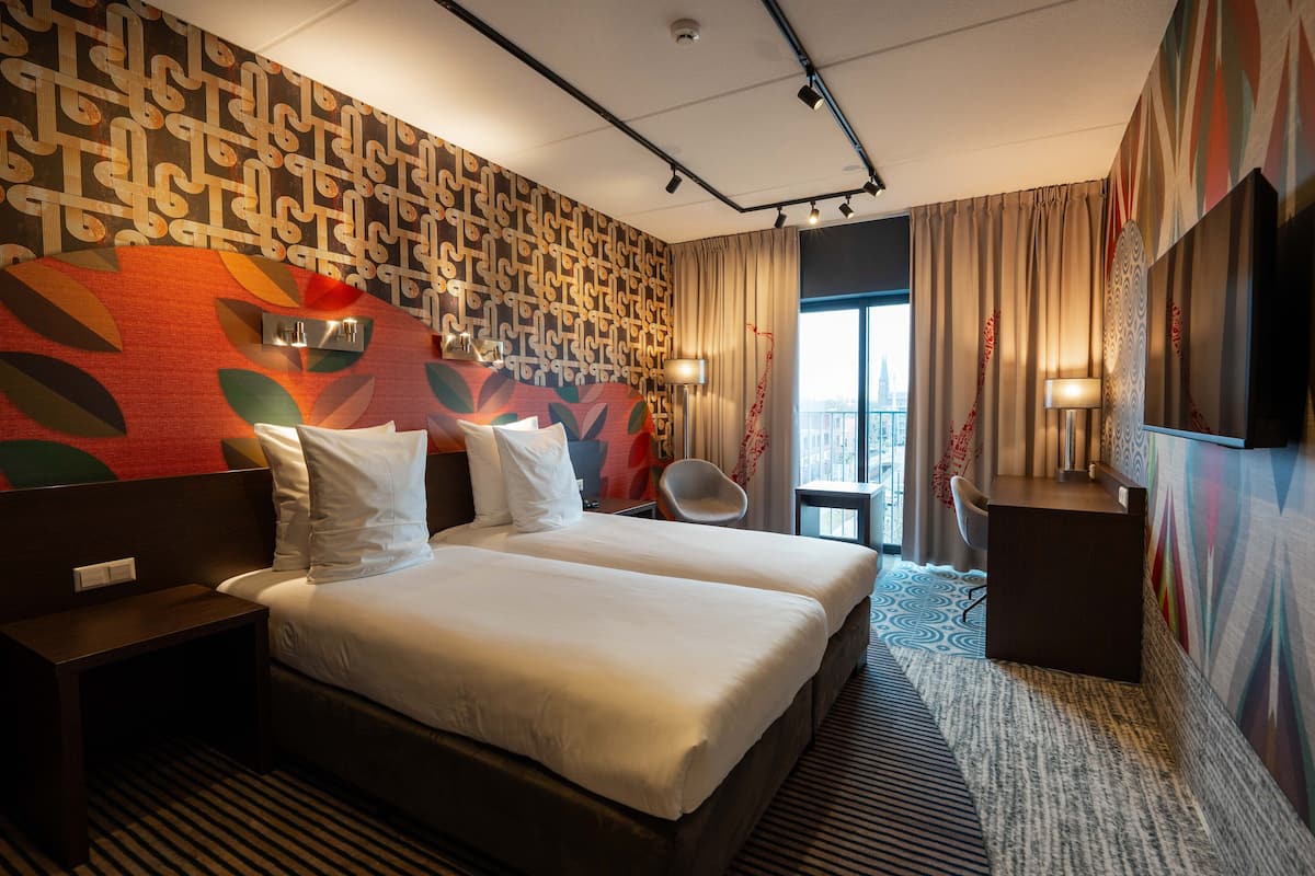 in-room safe, desk, soundproofing, iron/ironing board