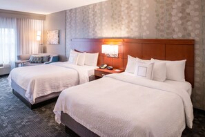 Desk, laptop workspace, blackout drapes, iron/ironing board - Courtyard Marriott Clemson (Clemson)