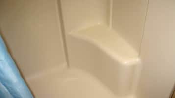 Ducha del cuarto de baño