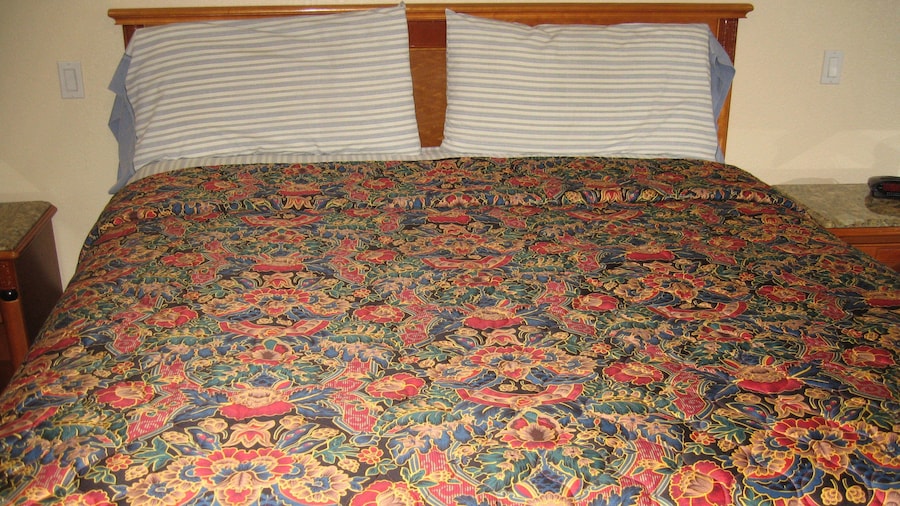 Walls Motel Long Beach