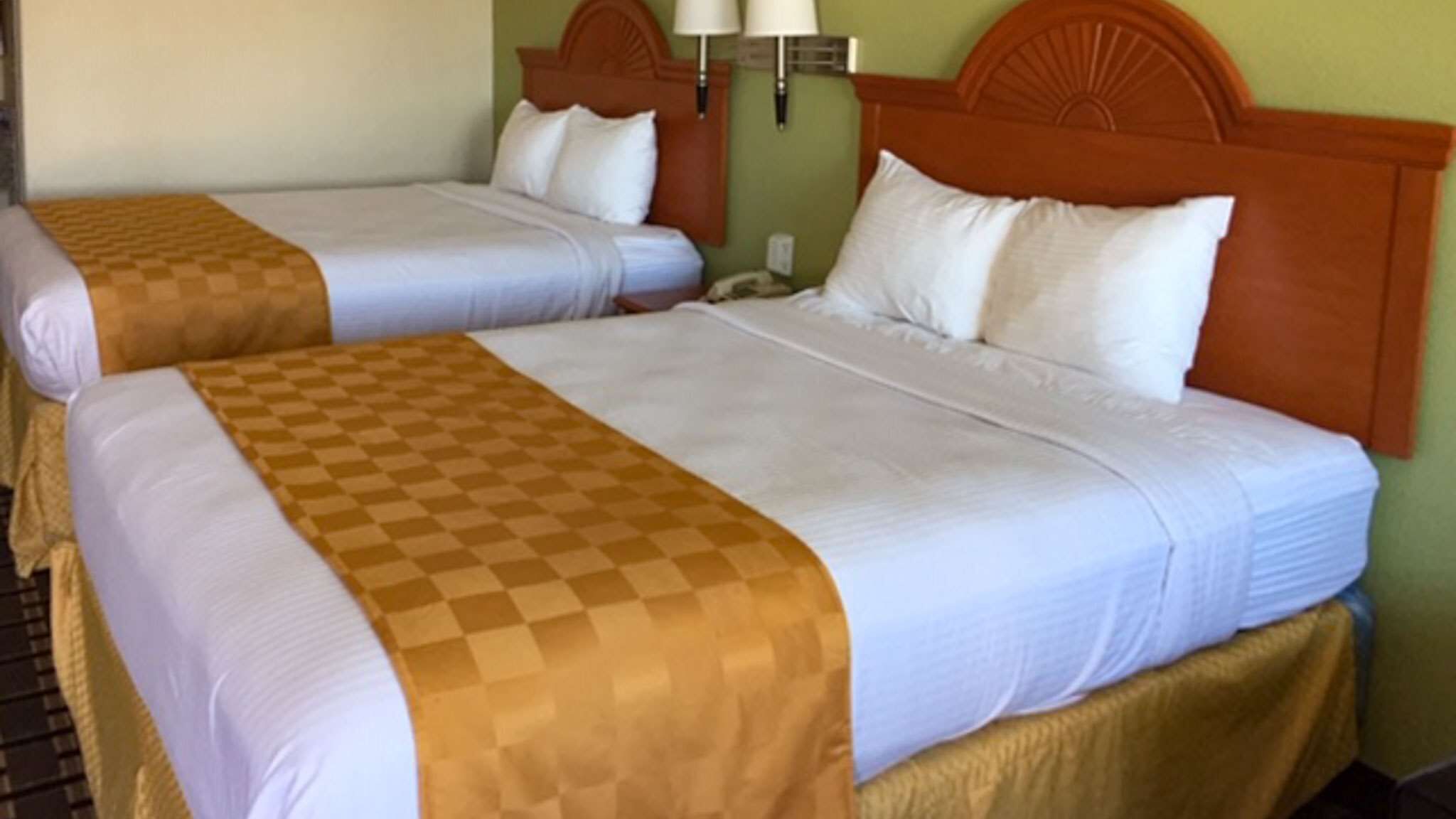 Bureau, Wi-Fi gratuit, draps fournis