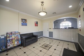 Reception - Motel 6 Tyler, TX (Tyler)