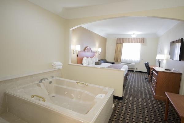 Escritorio, wifi gratis y ropa de cama