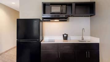 Suite, 2 Queen Beds, Non Smoking, Kitchenette