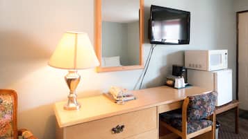 Premium bedding, down duvets, desk, blackout curtains
