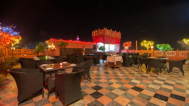 مطعم