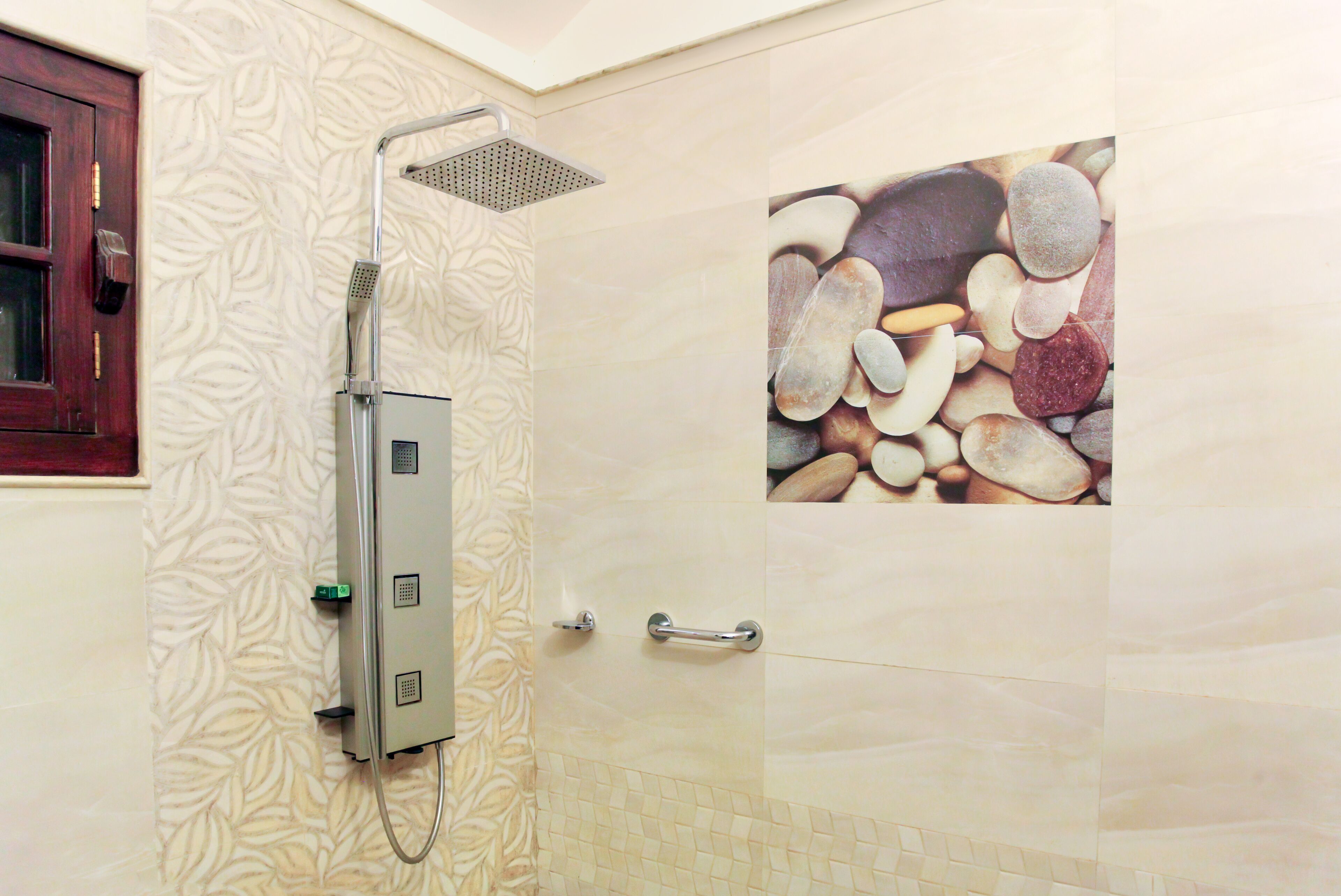 forsyth suite | bathroom shower