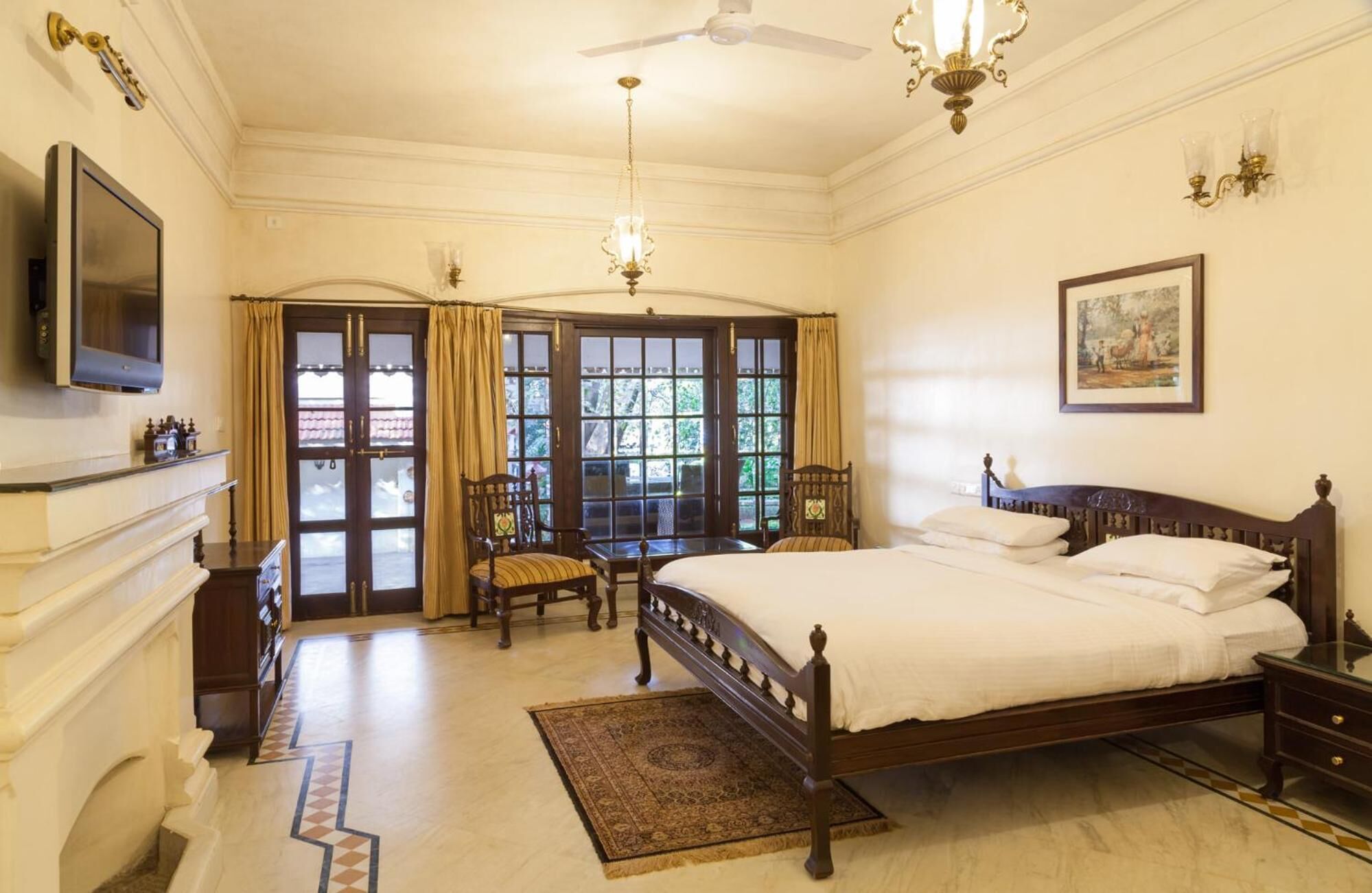 minibar, in-room safe, desk, blackout curtains