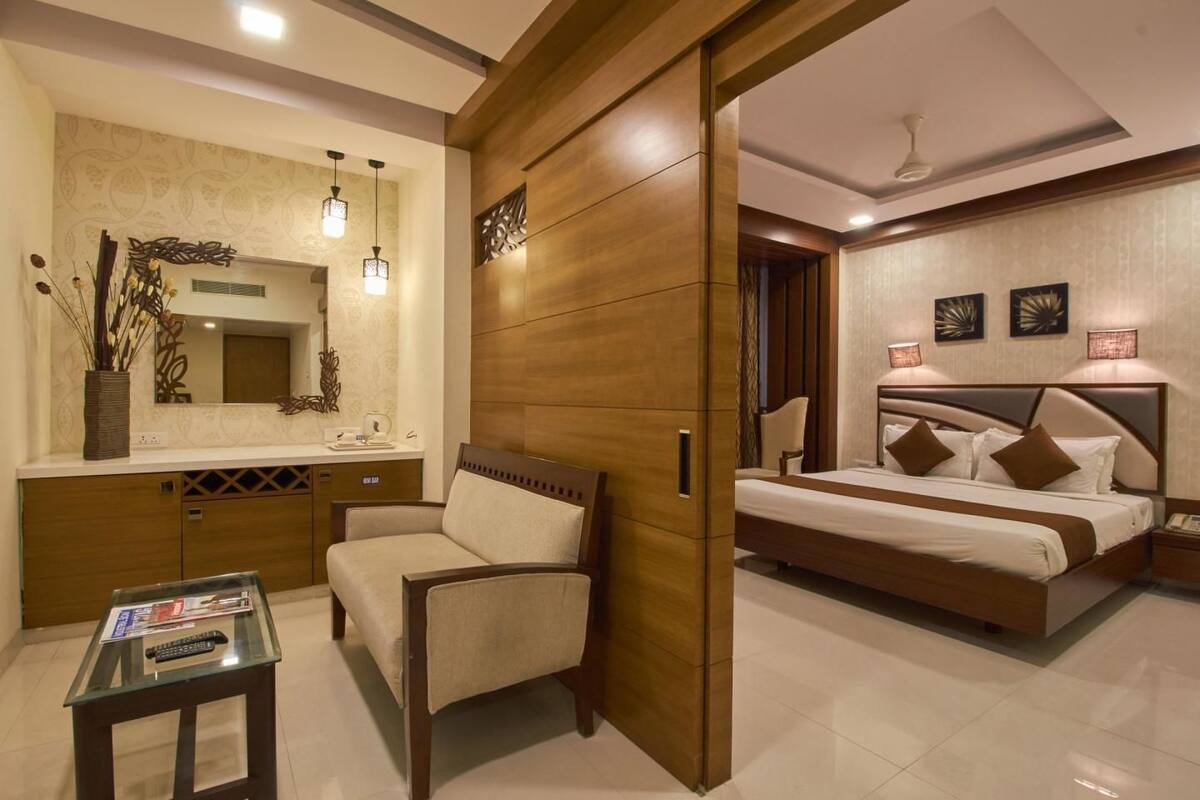Suite Design, 1 très grand lit | Minibar, bureau, lits pliants/supplémentaires