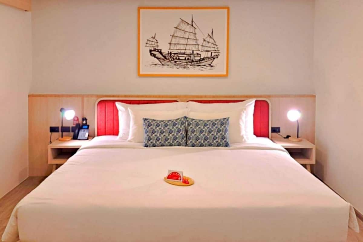 Standard Room, No Windows | In-room safe, individually decorated, individually furnished, desk