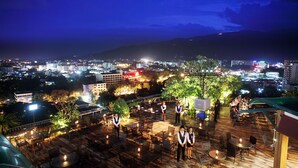 Outdoor dining - Furama Chiang Mai, Thailand (Chiang Mai)