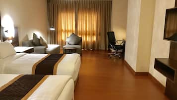 Premier Deluxe Room | Premium bedding, pillow-top beds, minibar, in-room safe