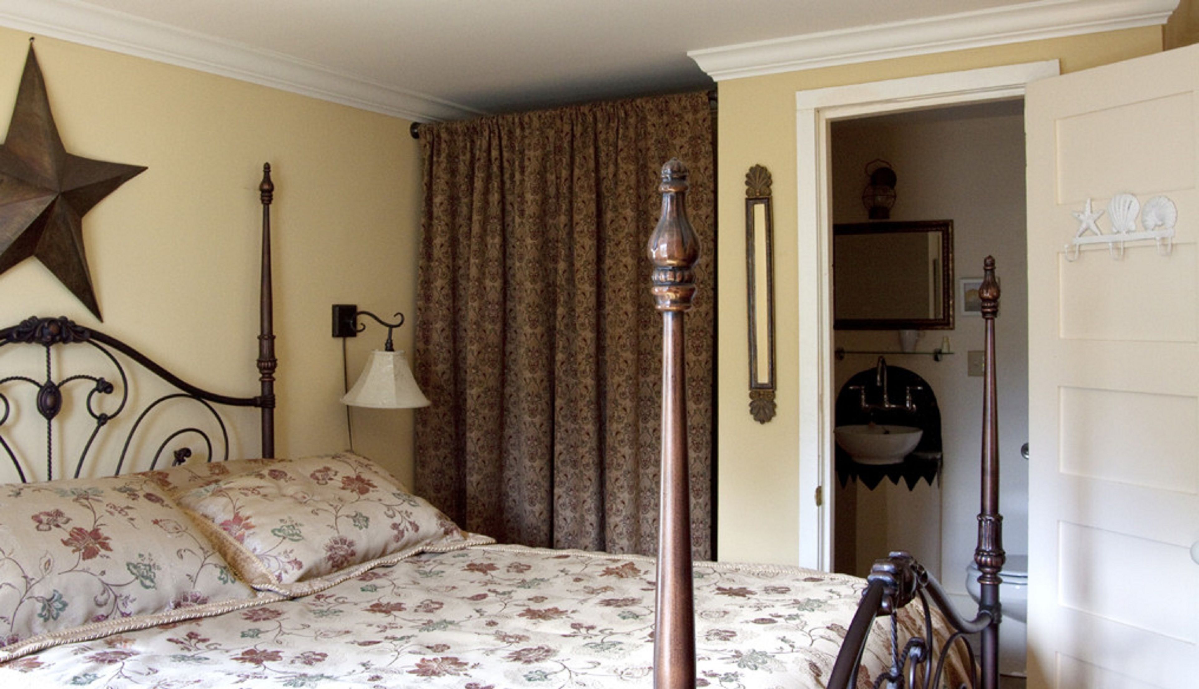 Premium bedding, free WiFi, bed sheets