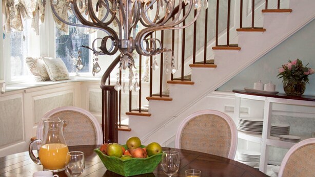 Interior - The Scranton Seahorse Inn (Madison)