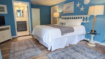 The Seahorse (Pet Friendly) | Premium bedding, free WiFi, bed sheets