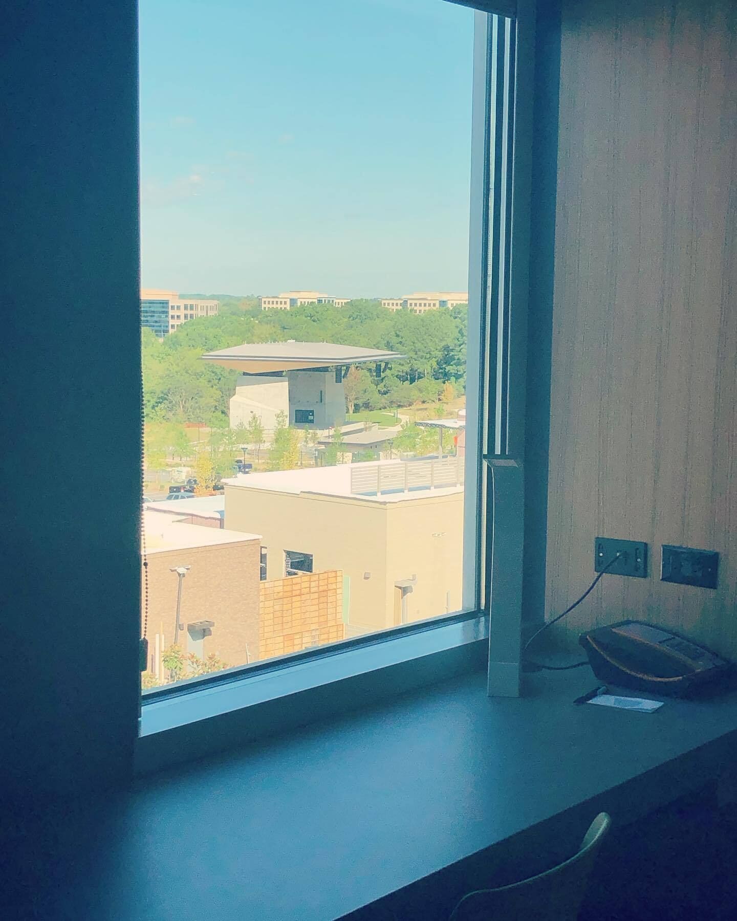 premium bedding, in-room safe, desk, laptop workspace