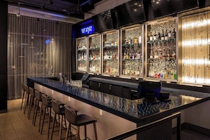 Bar (on property) - Aloft Charlotte Ballantyne (Charlotte)