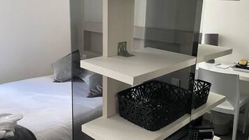 Chambre simple | Literie de qualité, minibar, coffre-fort, bureau