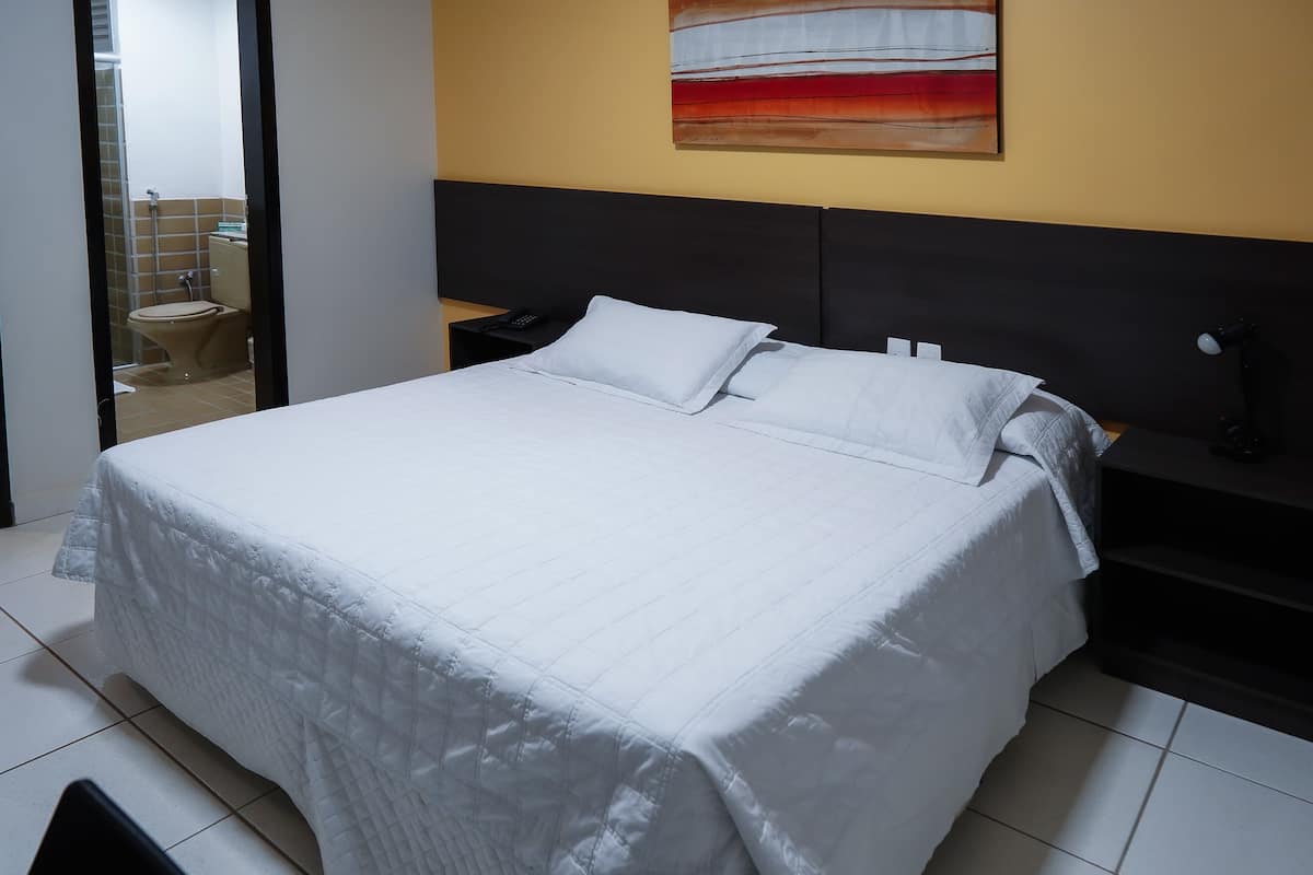 luxury double room | minibar, individually decorated, desk, cots/infant beds