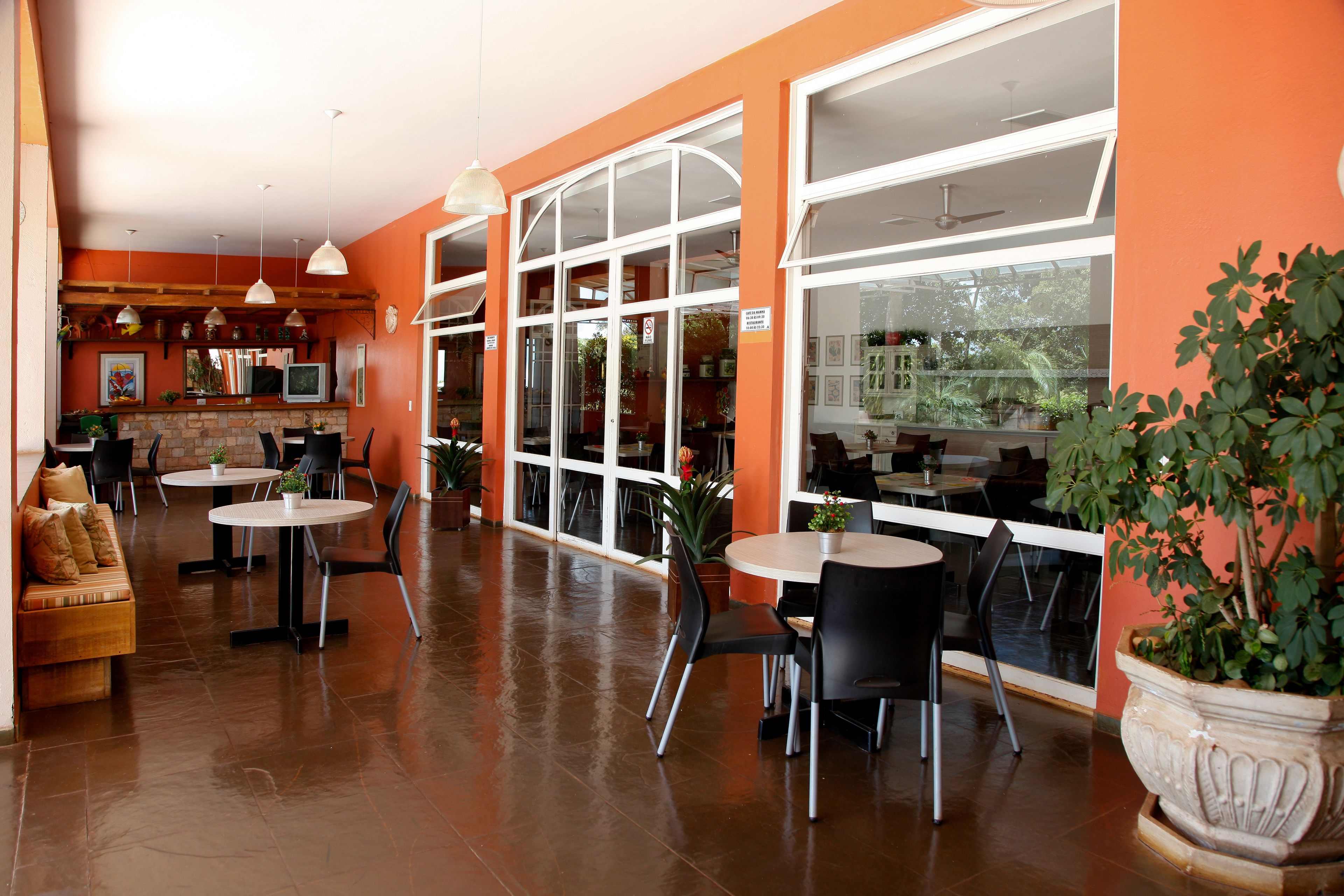 breakfast, lunch and dinner served