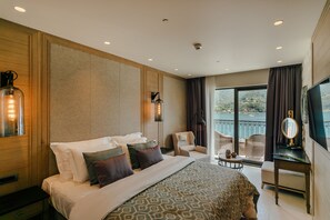 Deluxe Double Room, Balcony, Sea View | Lake view - Boutique Hotel Casa del Mare - Mediterraneo (Kamenari)