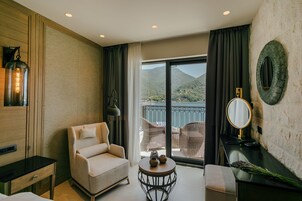 Deluxe Double Room, Balcony, Sea View | Frette Italian sheets, premium bedding, minibar, in-room safe