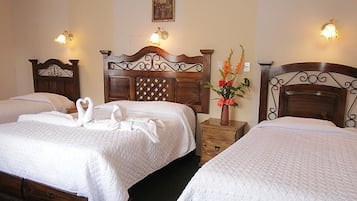 Triple Room | 10 bedrooms, premium bedding, down comforters, pillowtop beds