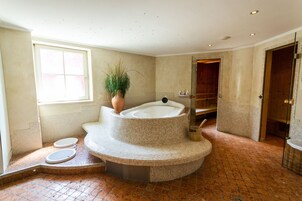 Bañera de hidromasaje interior