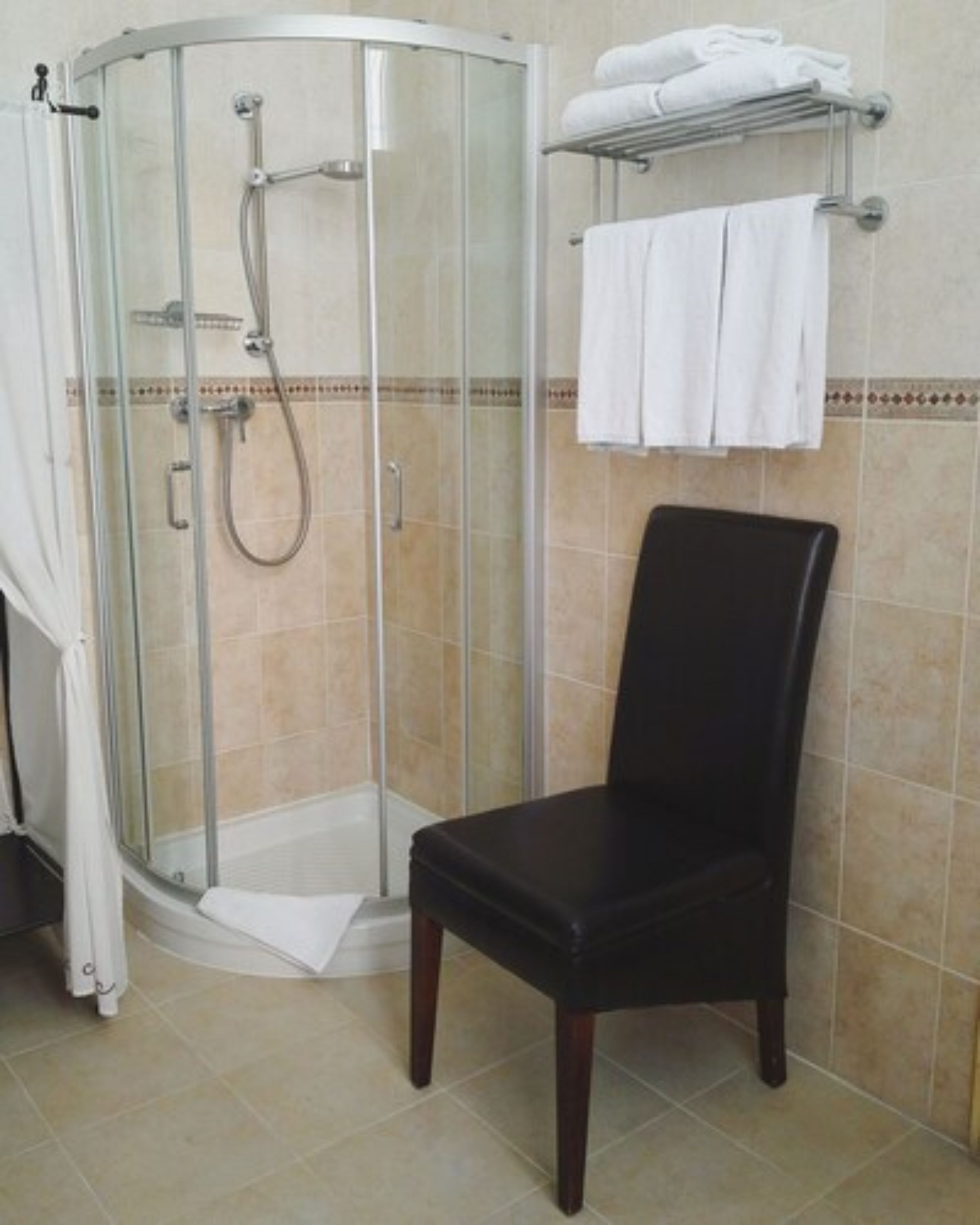 quadruple room | bathroom | shower, hair dryer, towels