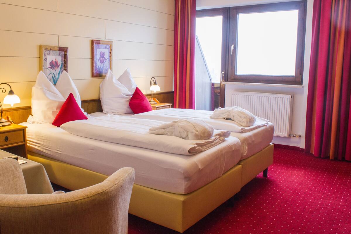 Ropa de cama hipoalergénica y minibar