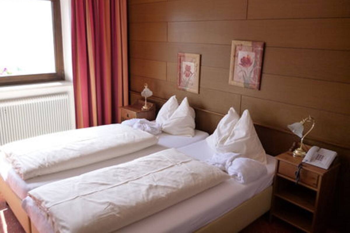 Ropa de cama hipoalergénica y minibar