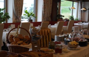 Desayuno buffet incluido todos los días