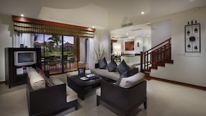 Living area - Outrigger Laguna Phuket Resort Villas (PHUKET)