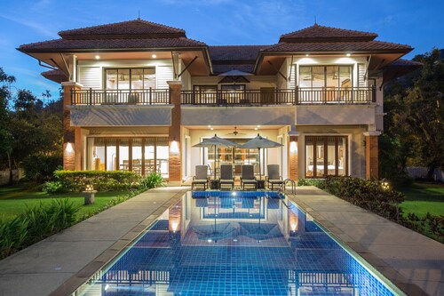 Outrigger Laguna Phuket Resort Villas