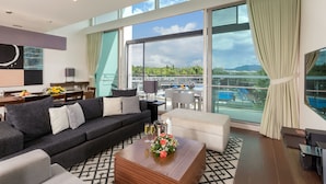Living area - Outrigger Laguna Phuket Resort Villas (PHUKET)
